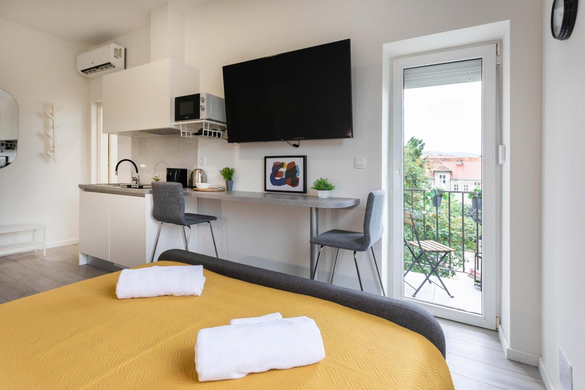 Bright And Modern Apartments In City Center Zagreb Ngoại thất bức ảnh
