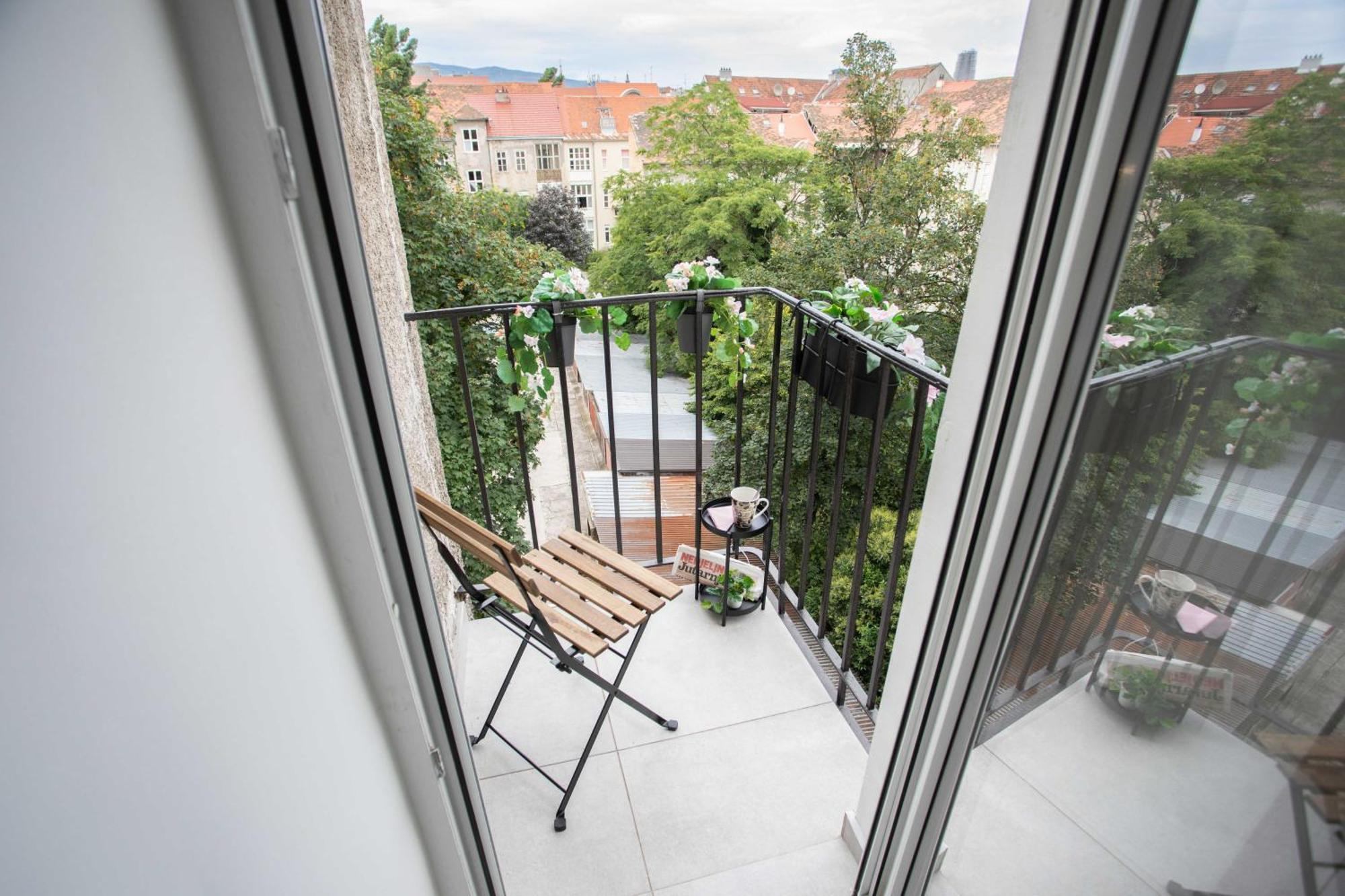 Bright And Modern Apartments In City Center Zagreb Ngoại thất bức ảnh